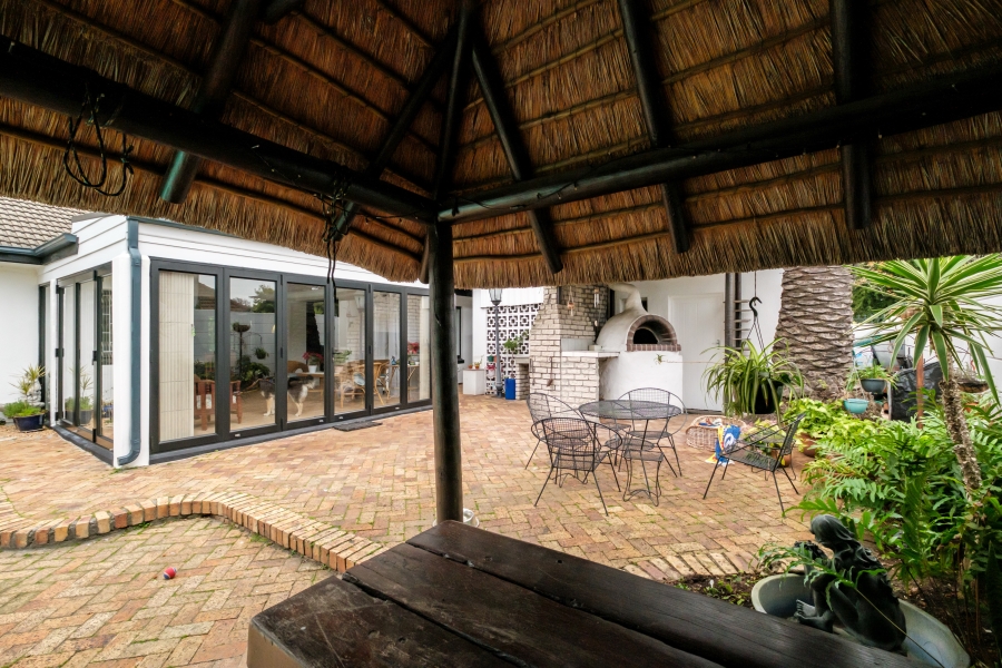 6 Bedroom Property for Sale in Pinelands Western Cape